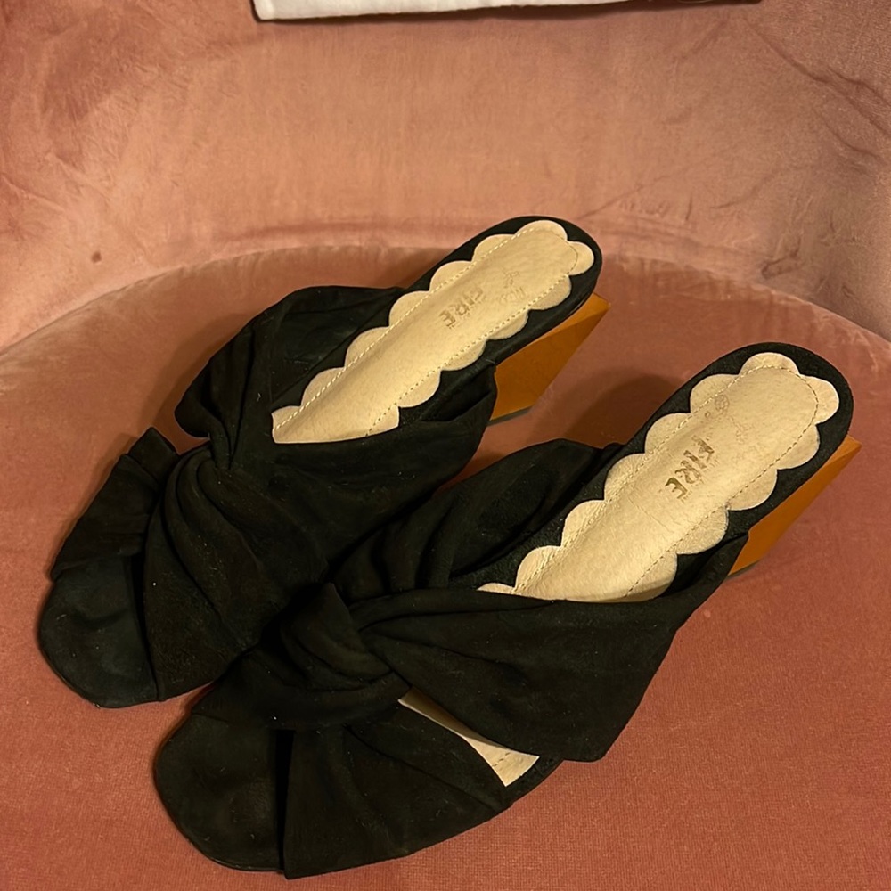 Miss L-Fire black suede knot mules Size 10